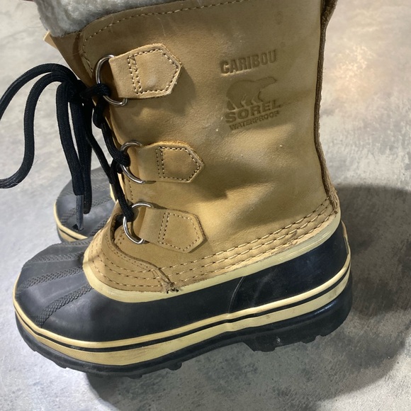 Sorel Caribou Tan and Black Winter Boots - Picture 3 of 5
